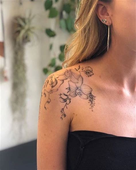 shoulder tattoos for women|sexy back of shoulder tattoo.